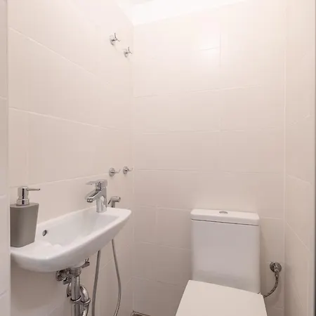 Peaceful Downtown Location - 2 Bedroom Apartment Sofia Exterior photo