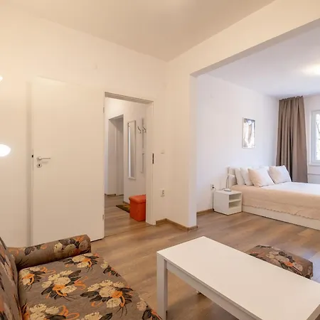 Peaceful Downtown Location - 2 Bedroom Apartment Sofia Exterior photo