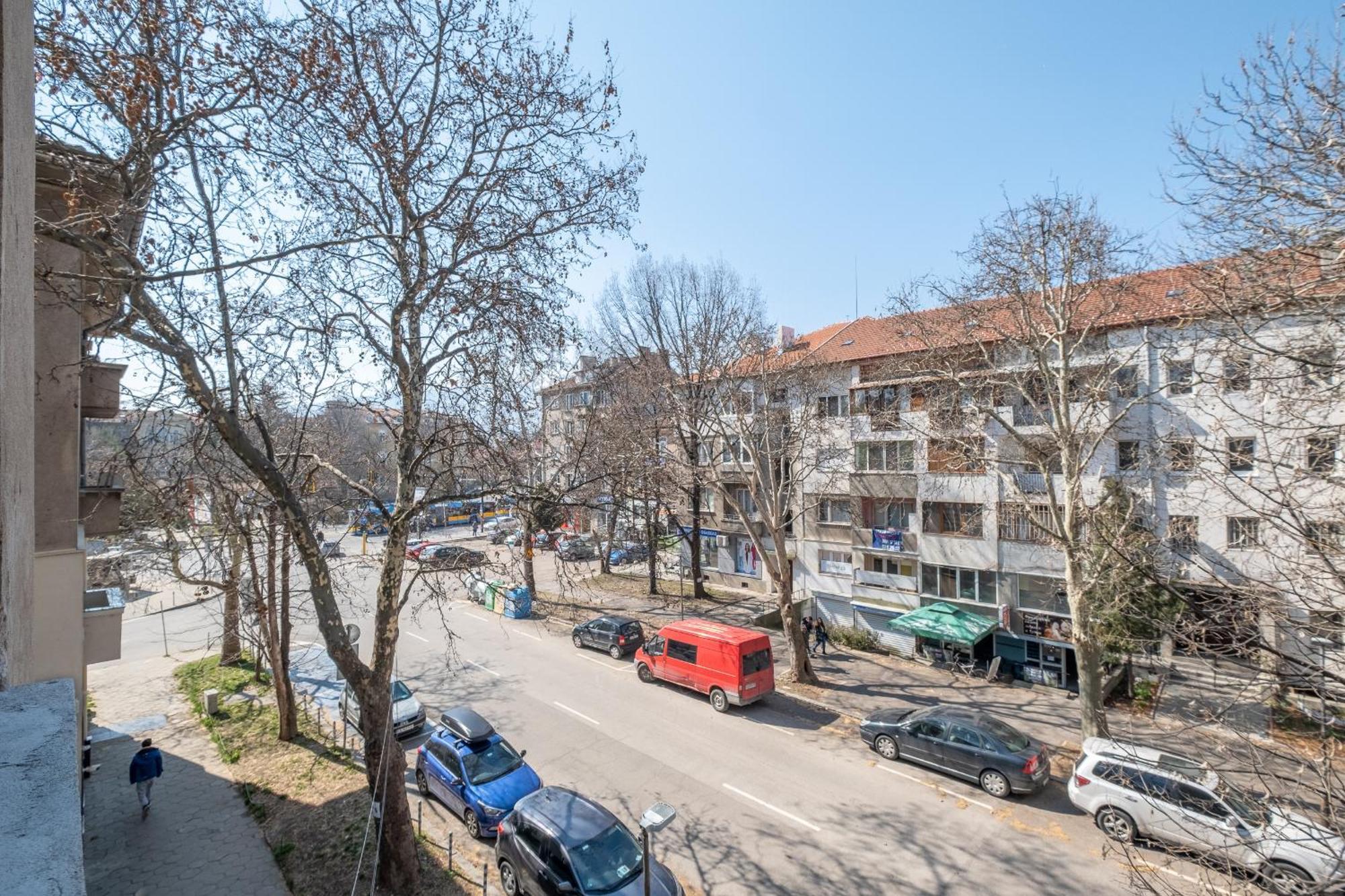 Peaceful Downtown Location - 2 Bedroom * Σόφια